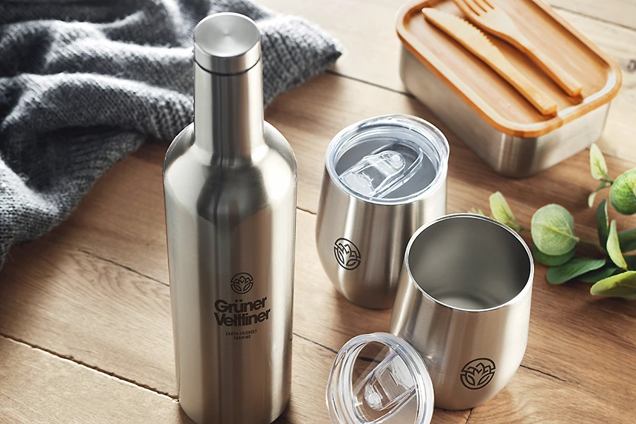 The Impact of Corporate Drinkware Gifts on Brand Recognition